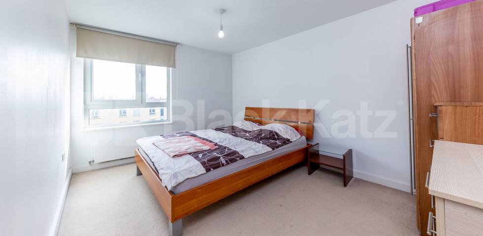 Modern development with 3 double bedrooms mins to tube & shops Eden Grove, Holloway